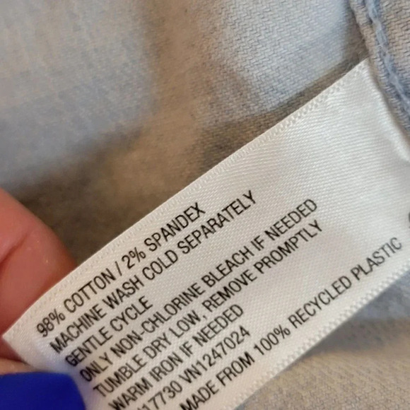 Goodfellow & Co Chambray Denim Button Down Shirt Double Breast‎ Pocket Womens S - Picture 6 of 6